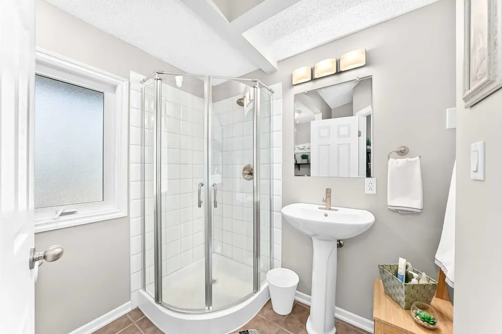 10416 Mapleridge Crescent SE Calgary AB T2J 1Y7