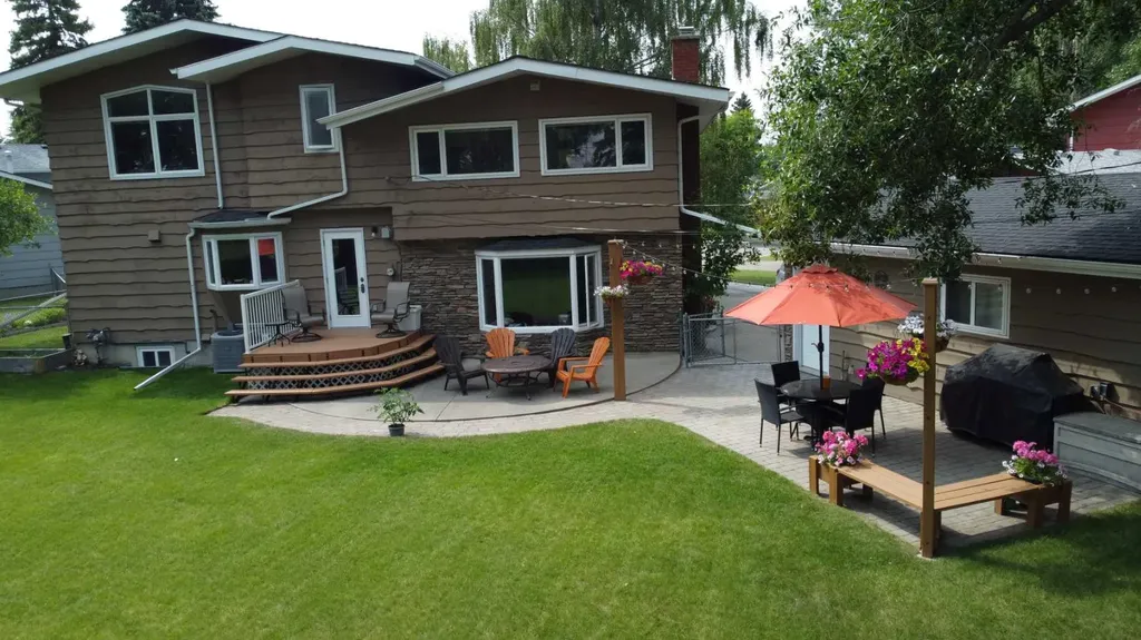 10416 Mapleridge Crescent SE Calgary AB T2J 1Y7