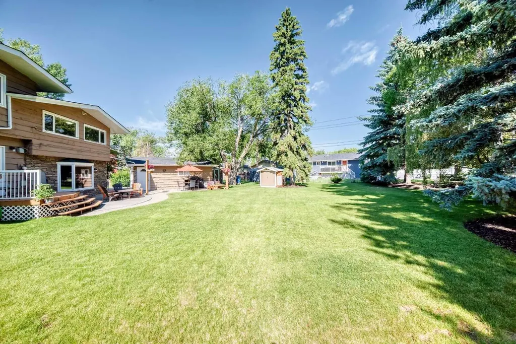 10416 Mapleridge Crescent SE Calgary AB T2J 1Y7