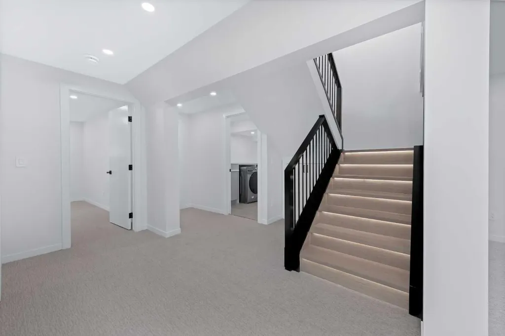 88 Cheyenne Crescent NW Calgary AB T2L0Z2