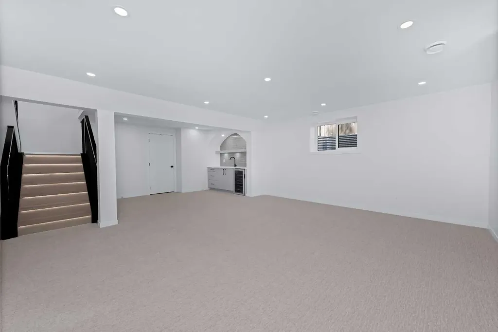 88 Cheyenne Crescent NW Calgary AB T2L0Z2