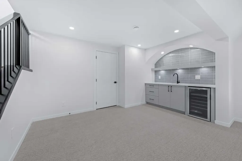 88 Cheyenne Crescent NW Calgary AB T2L0Z2