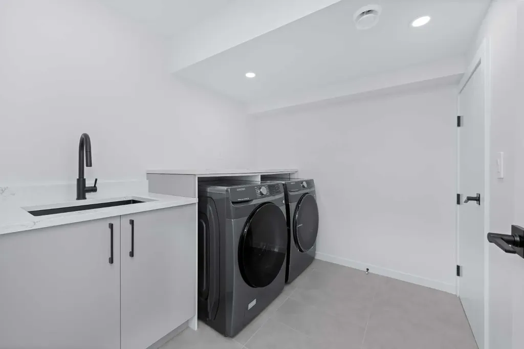 88 Cheyenne Crescent NW Calgary AB T2L0Z2