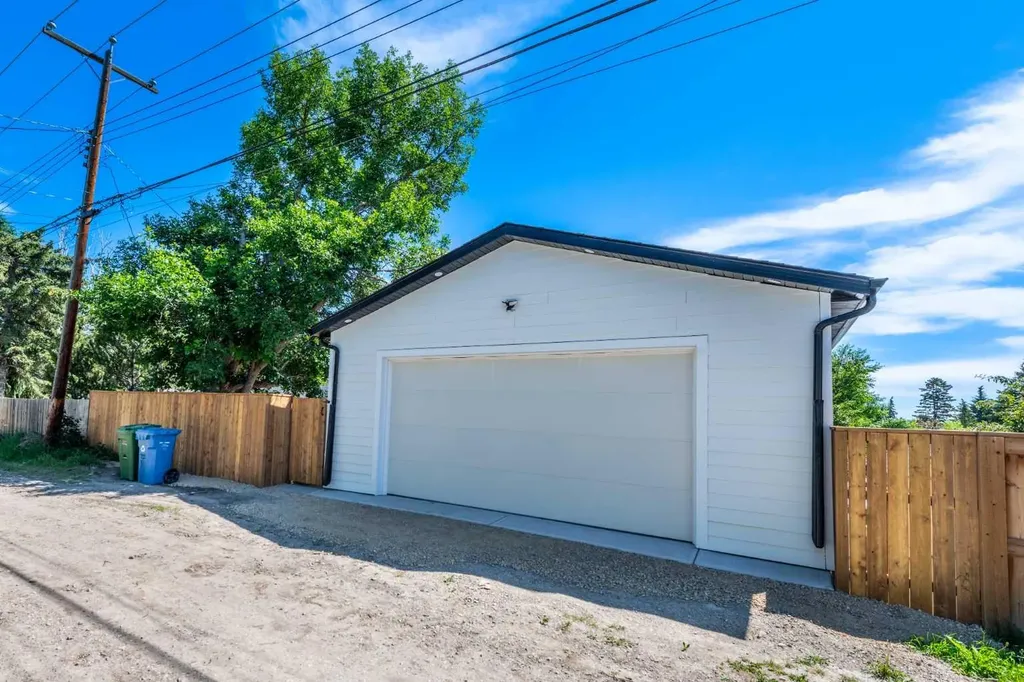 88 Cheyenne Crescent NW Calgary AB T2L0Z2