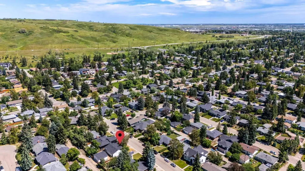 88 Cheyenne Crescent NW Calgary AB T2L0Z2