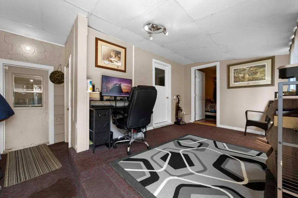 4704 50 Avenue Killam AB T0B2L0