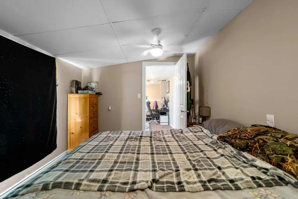 4704 50 Avenue Killam AB T0B2L0