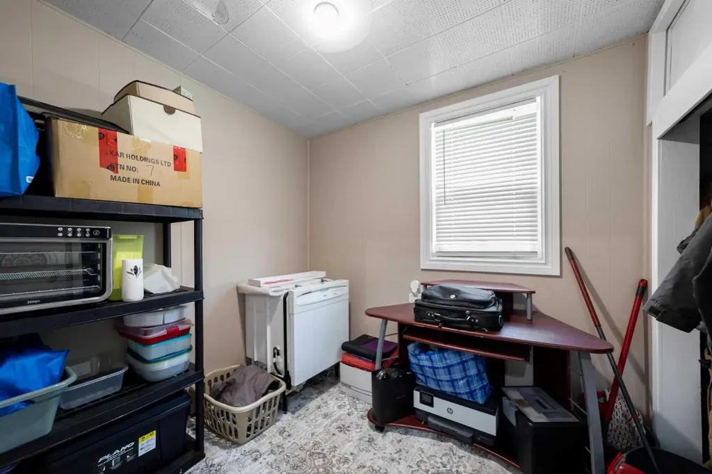 4704 50 Avenue Killam AB T0B2L0