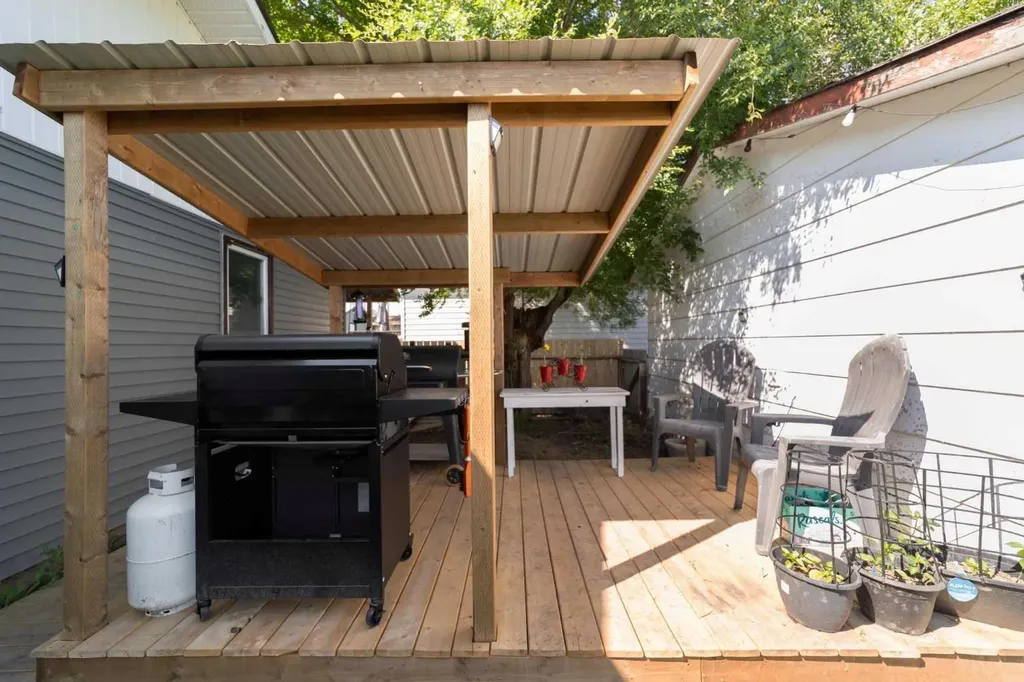 4704 50 Avenue Killam AB T0B2L0