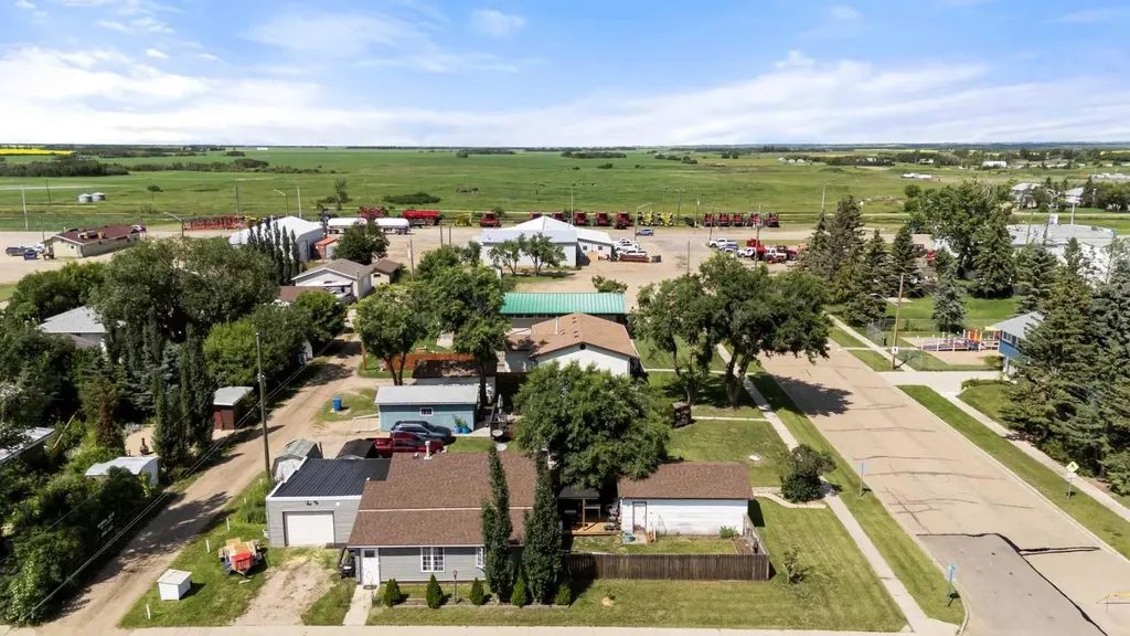 4704 50 Avenue Killam AB T0B2L0