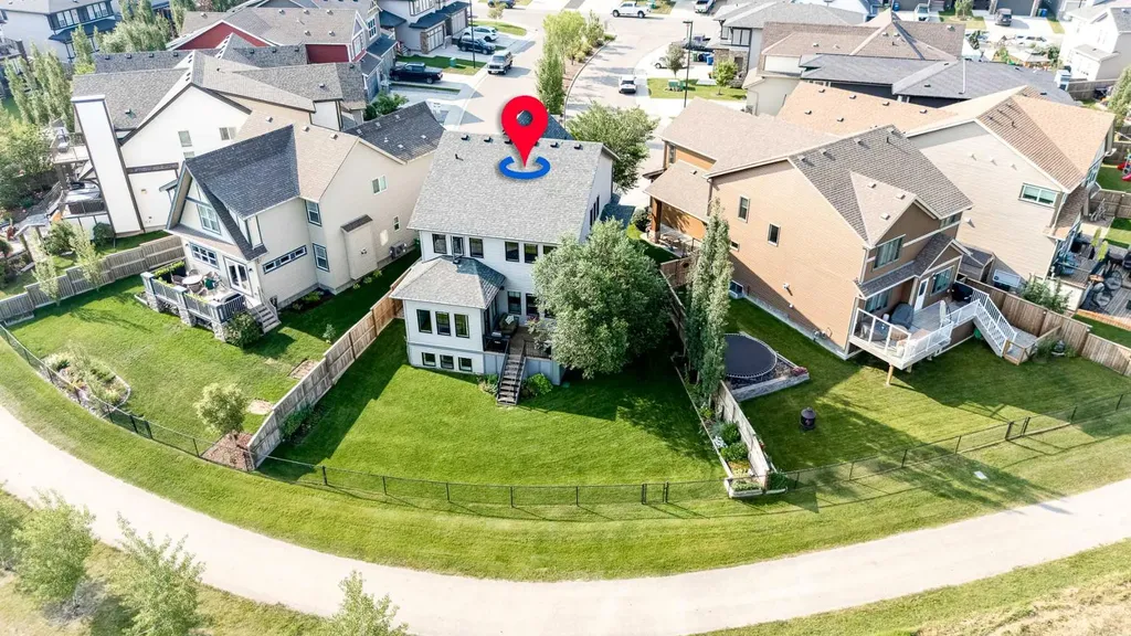 126 Reunion Landing NW Airdrie AB T4B 3W4