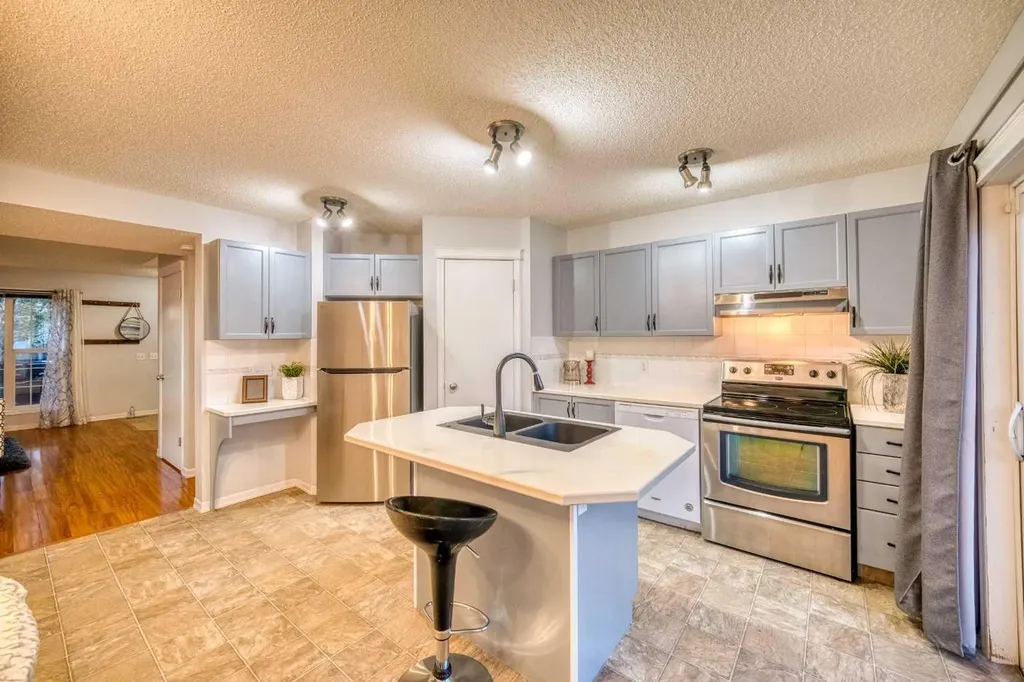 81 Prestwick Avenue SE Calgary AB T2Z 3W7