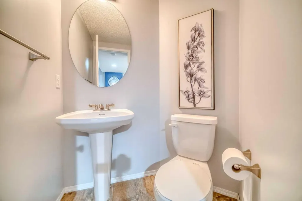 81 Prestwick Avenue SE Calgary AB T2Z 3W7
