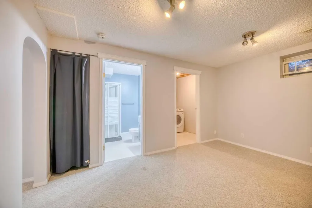 81 Prestwick Avenue SE Calgary AB T2Z 3W7