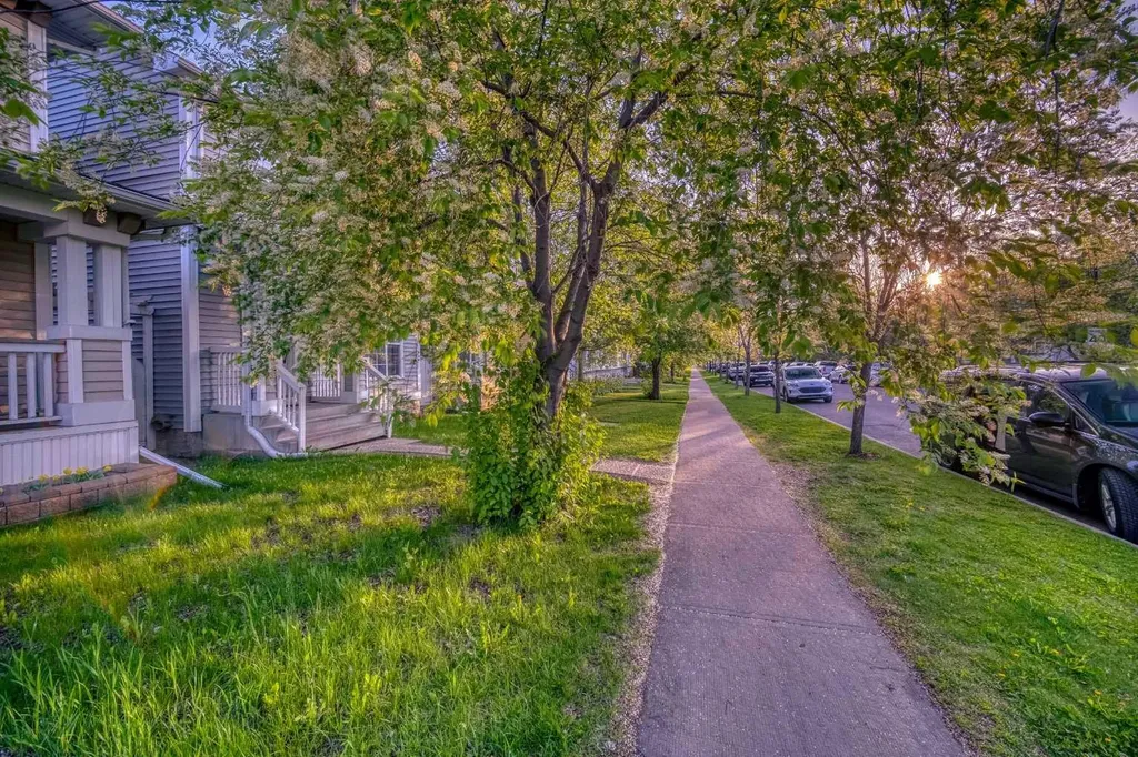 81 Prestwick Avenue SE Calgary AB T2Z 3W7