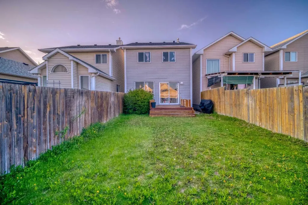 81 Prestwick Avenue SE Calgary AB T2Z 3W7