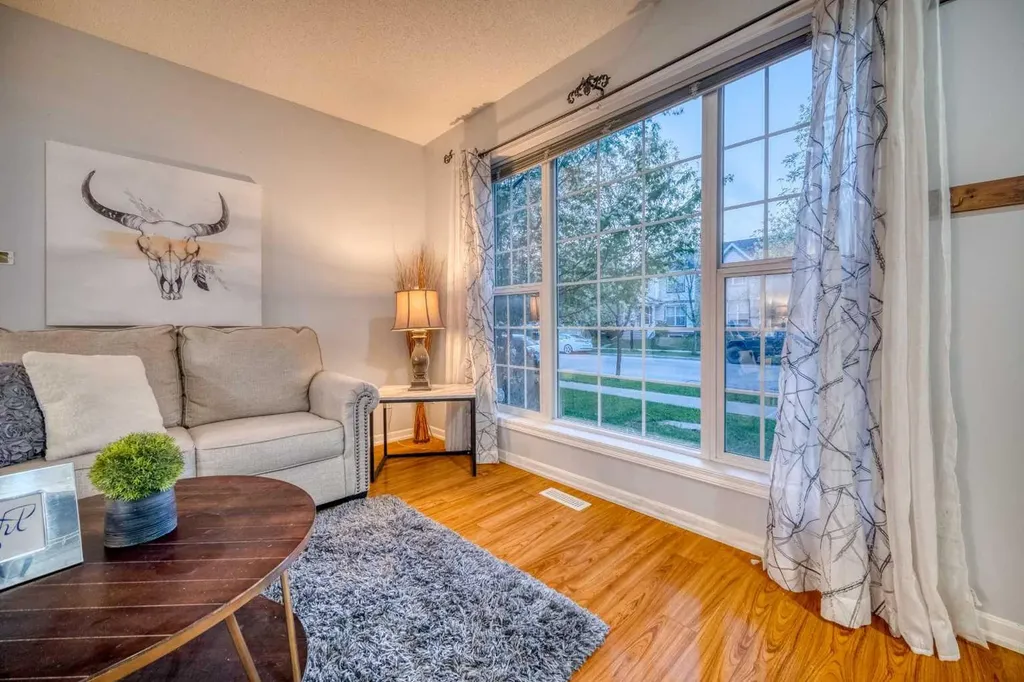 81 Prestwick Avenue SE Calgary AB T2Z 3W7