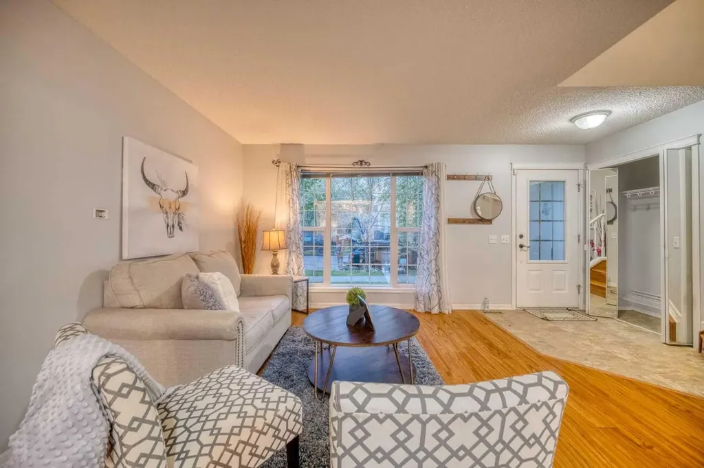 81 Prestwick Avenue SE Calgary AB T2Z 3W7