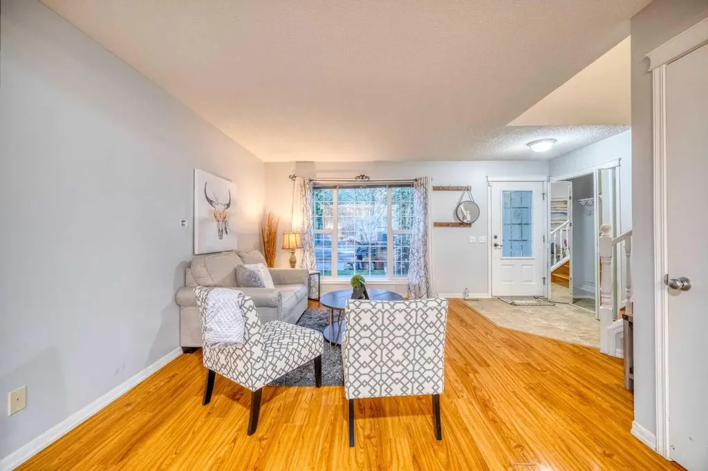 81 Prestwick Avenue SE Calgary AB T2Z 3W7