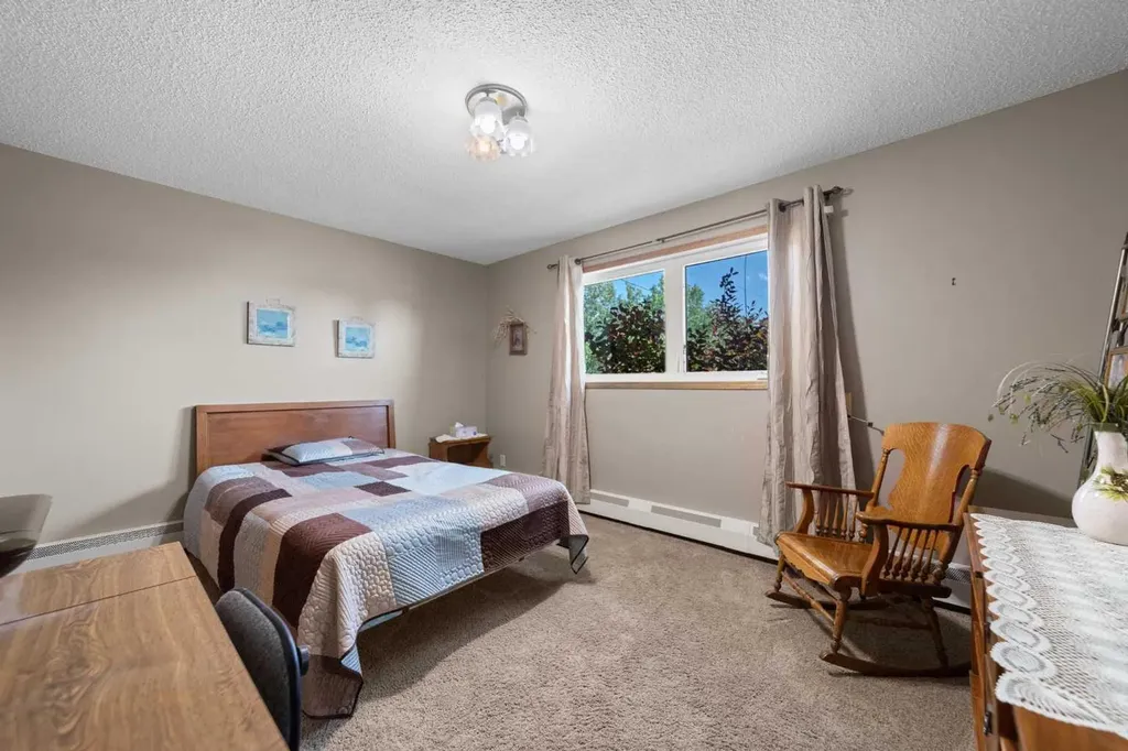 4901 52 Street Killam AB T0B 2L0
