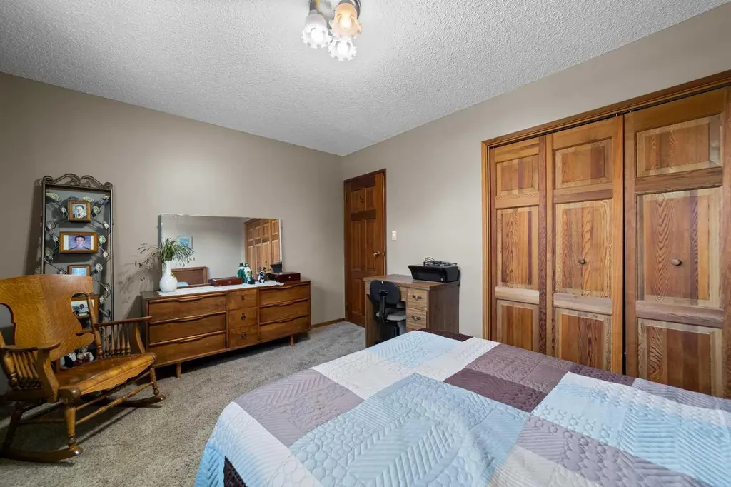 4901 52 Street Killam AB T0B 2L0