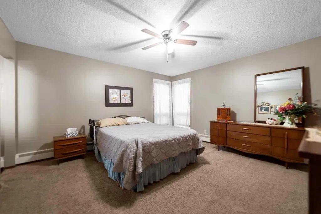 4901 52 Street Killam AB T0B 2L0