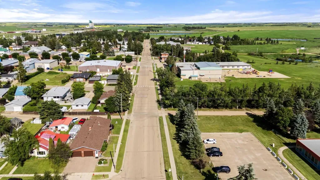 4901 52 Street Killam AB T0B 2L0