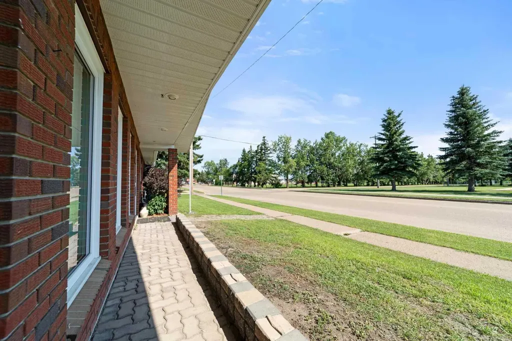 4901 52 Street Killam AB T0B 2L0