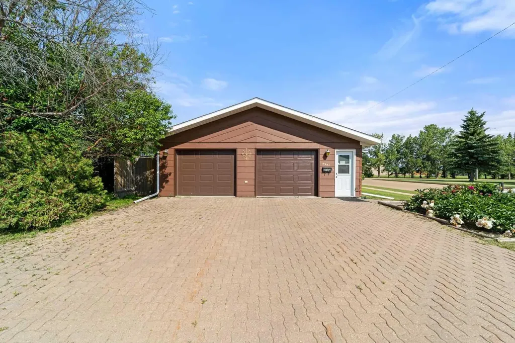 4901 52 Street Killam AB T0B 2L0