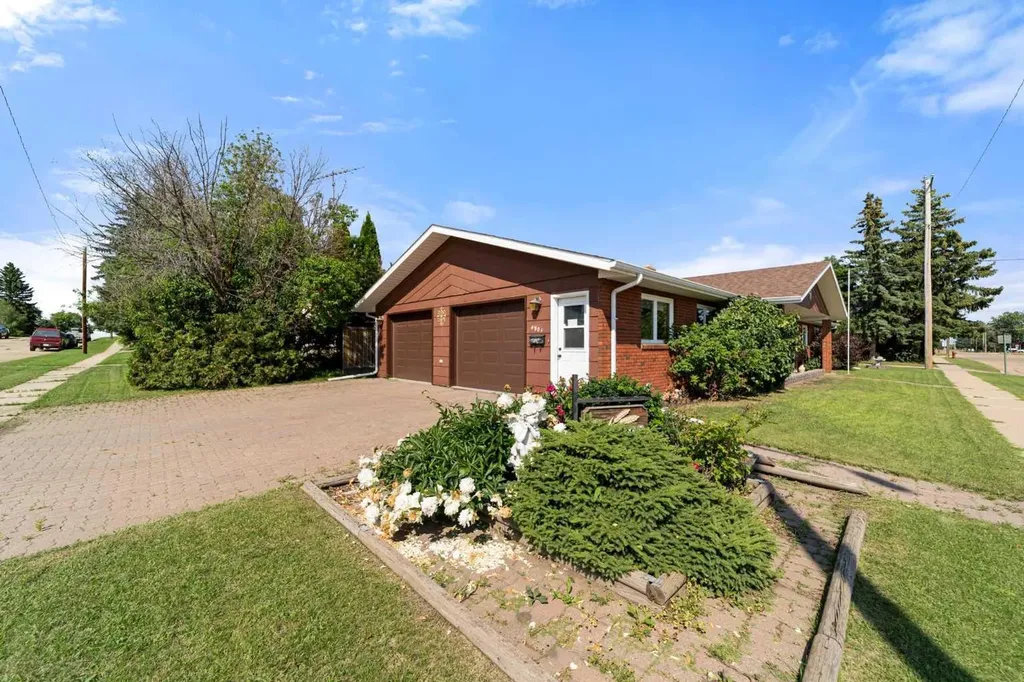 4901 52 Street Killam AB T0B 2L0