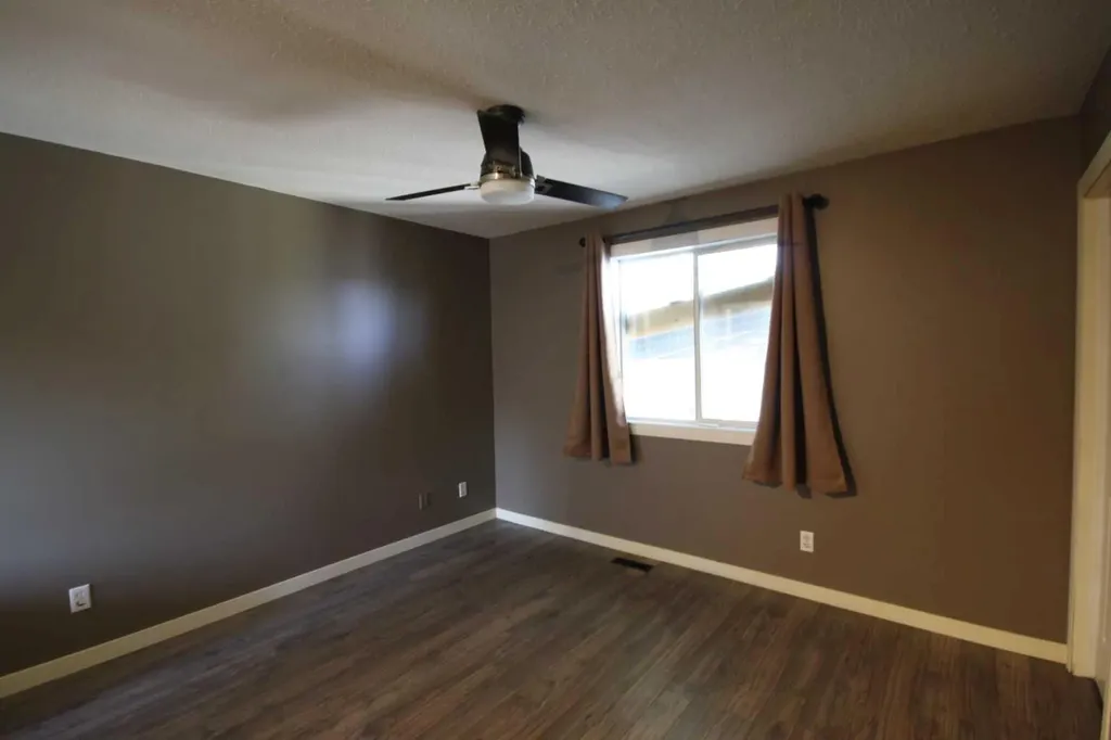 209 Strathaven Bay S Strathmore AB T1P 1N4