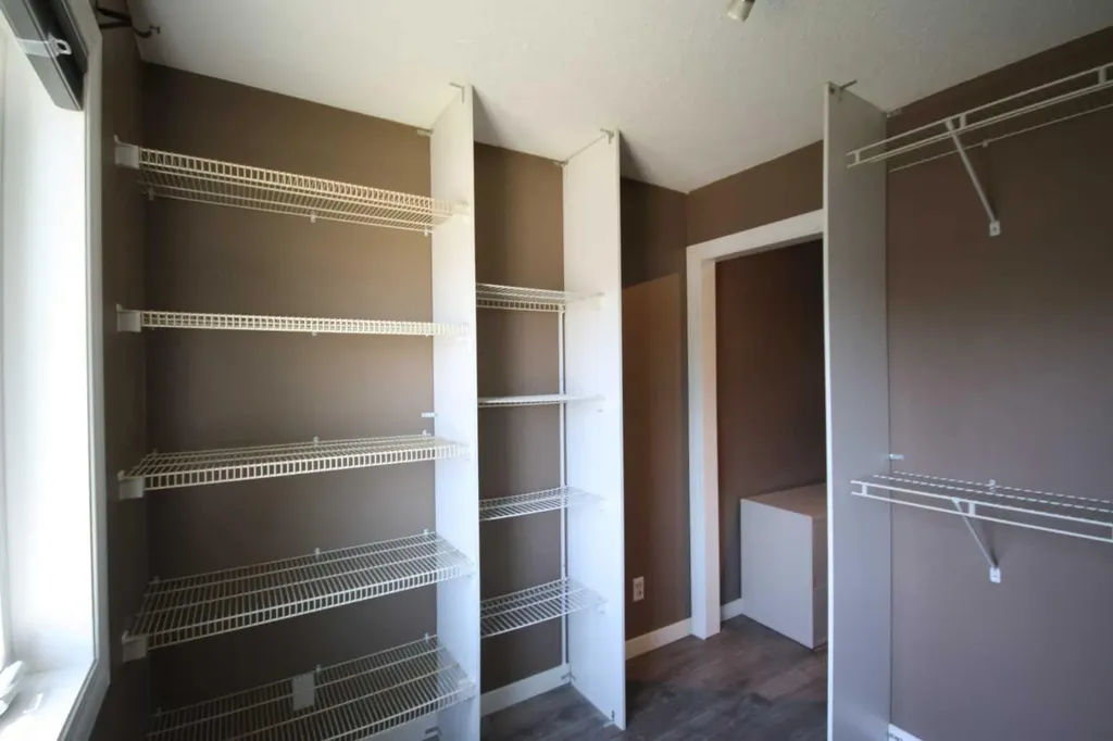 209 Strathaven Bay Strathmore AB T1P 1N4