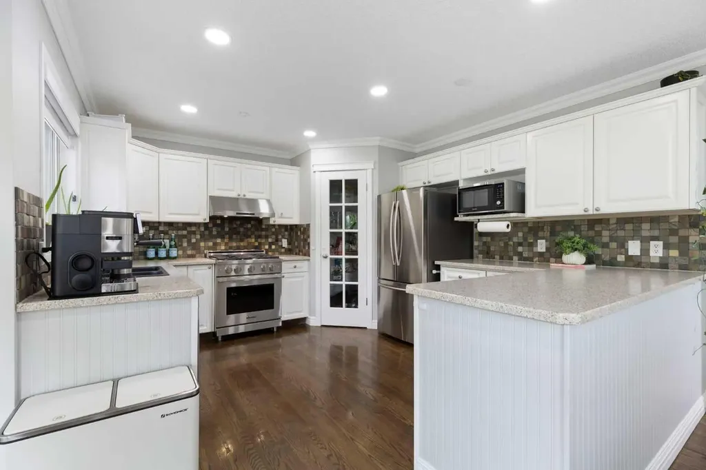 13 Somerset Park SW Calgary AB T2Y 3H3