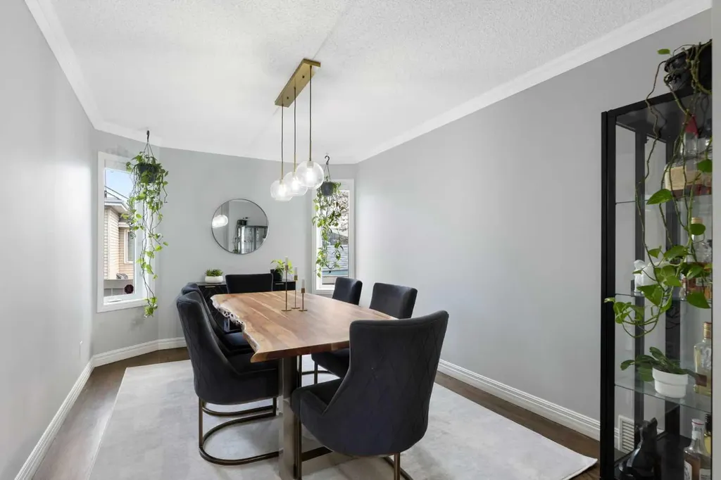 13 Somerset Park SW Calgary AB T2Y 3H3
