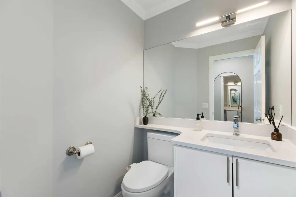 13 Somerset Park SW Calgary AB T2Y 3H3