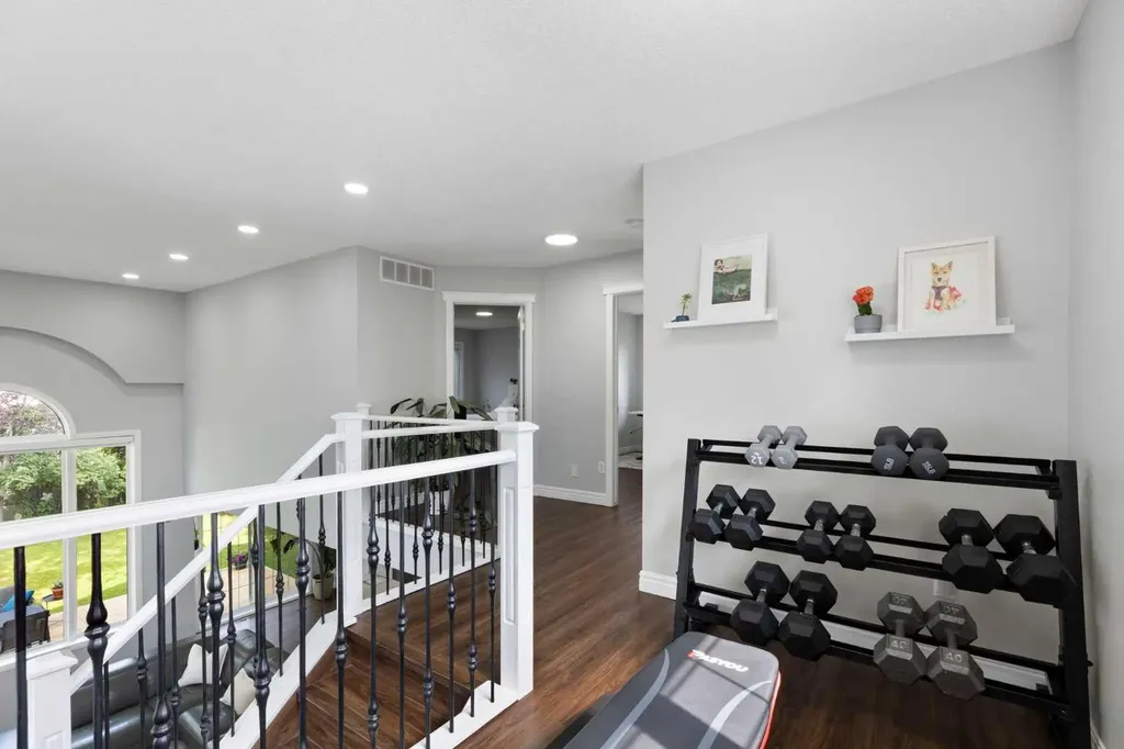 13 Somerset Park SW Calgary AB T2Y 3H3