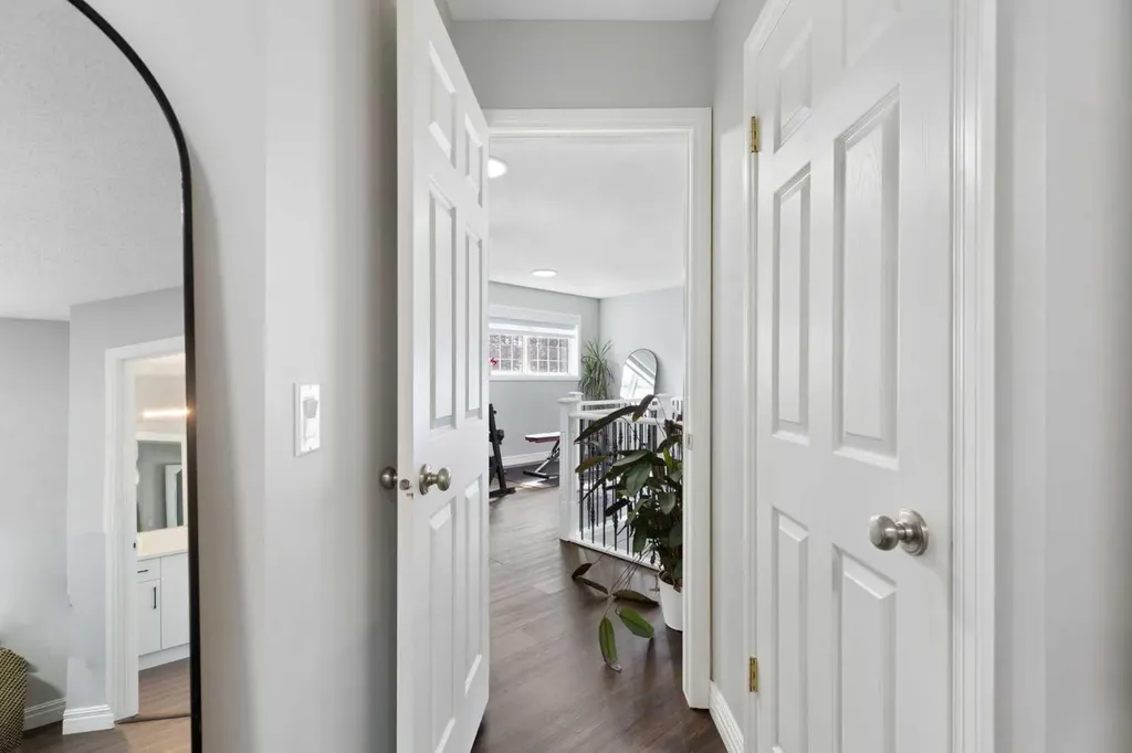 13 Somerset Park SW Calgary AB T2Y 3H3