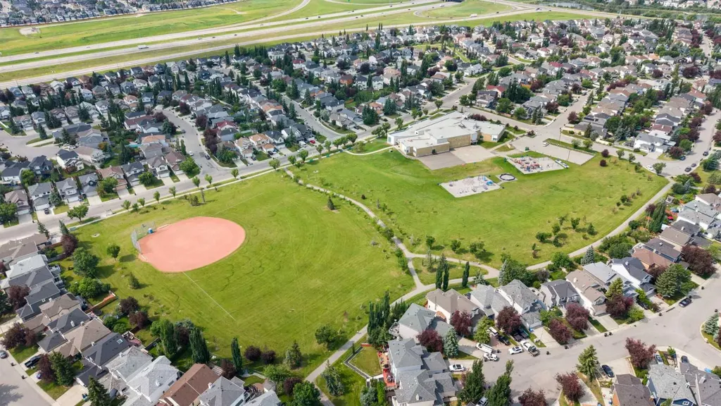 13 Somerset Park SW Calgary AB T2Y 3H3