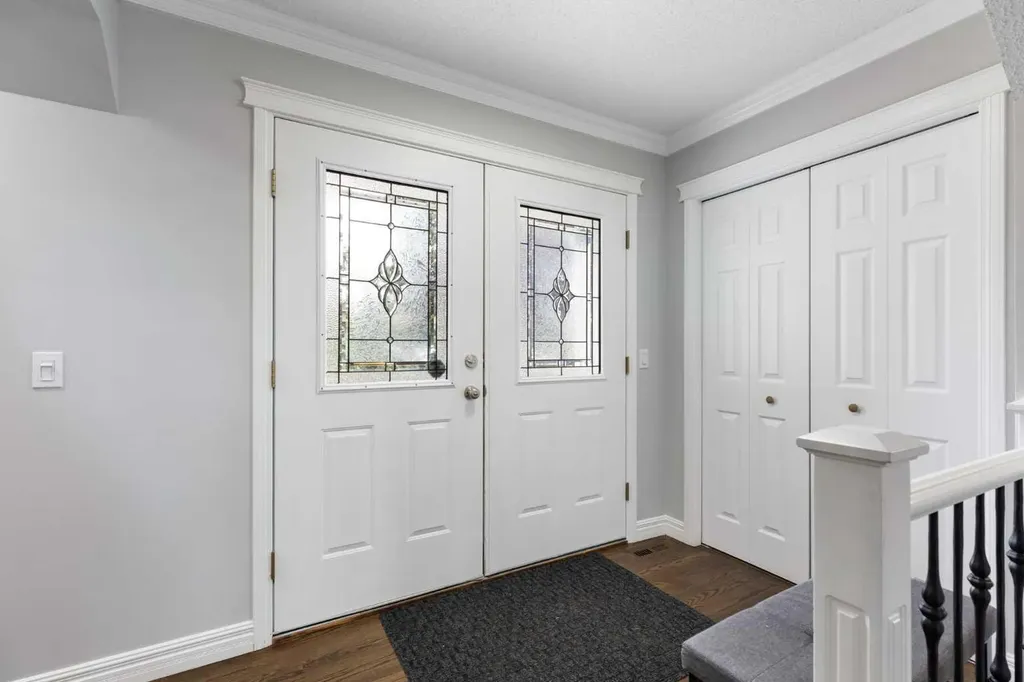 13 Somerset Park SW Calgary AB T2Y 3H3