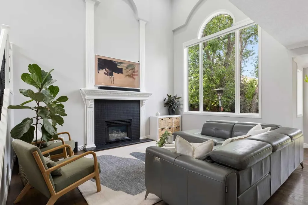 13 Somerset Park SW Calgary AB T2Y 3H3