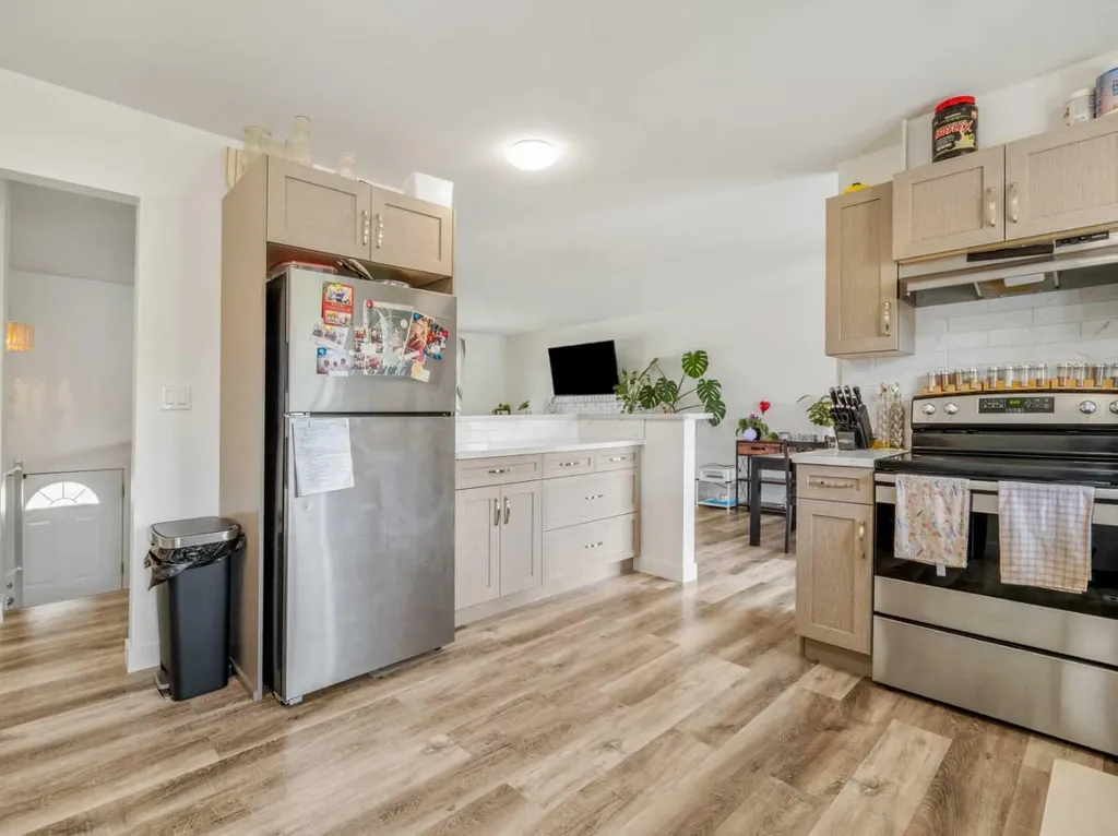 1109 Lakemount Boulevard S Lethbridge AB T1K 3S4