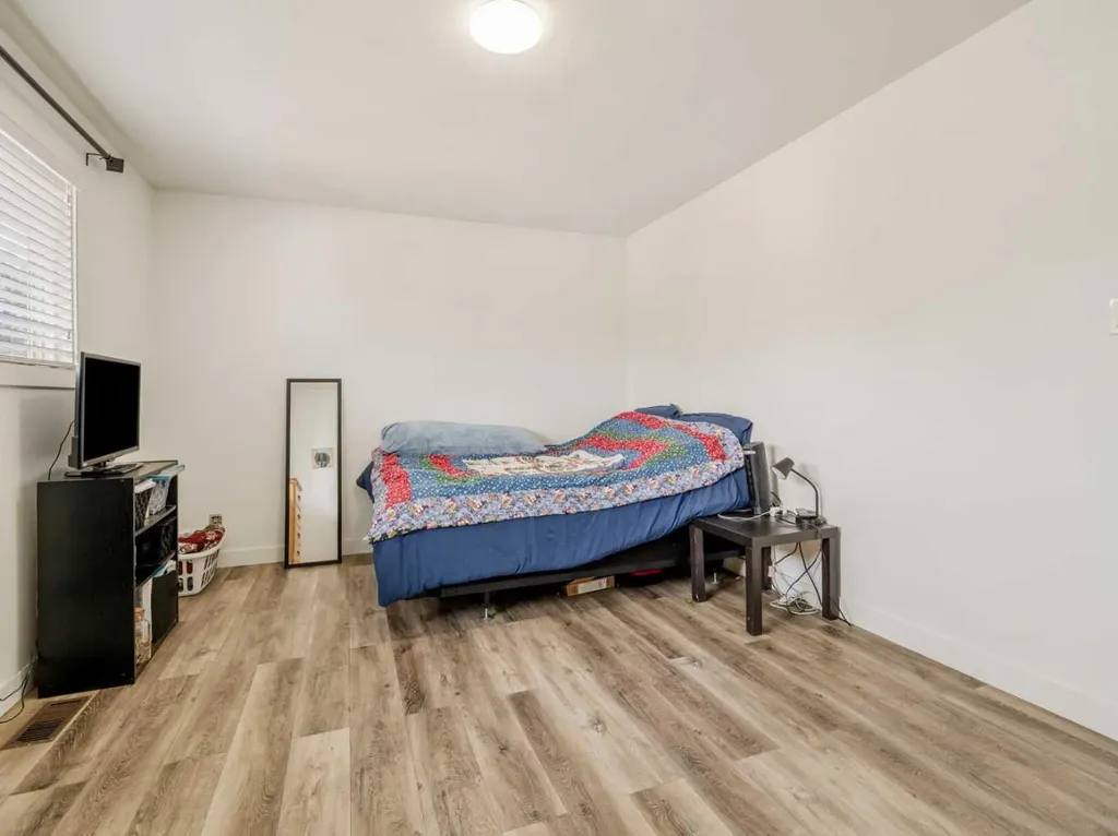 1109 Lakemount Boulevard S Lethbridge AB T1K 3S4