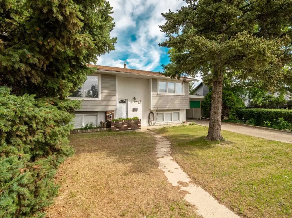 1109 Lakemount Boulevard S Lethbridge AB T1K 3S4