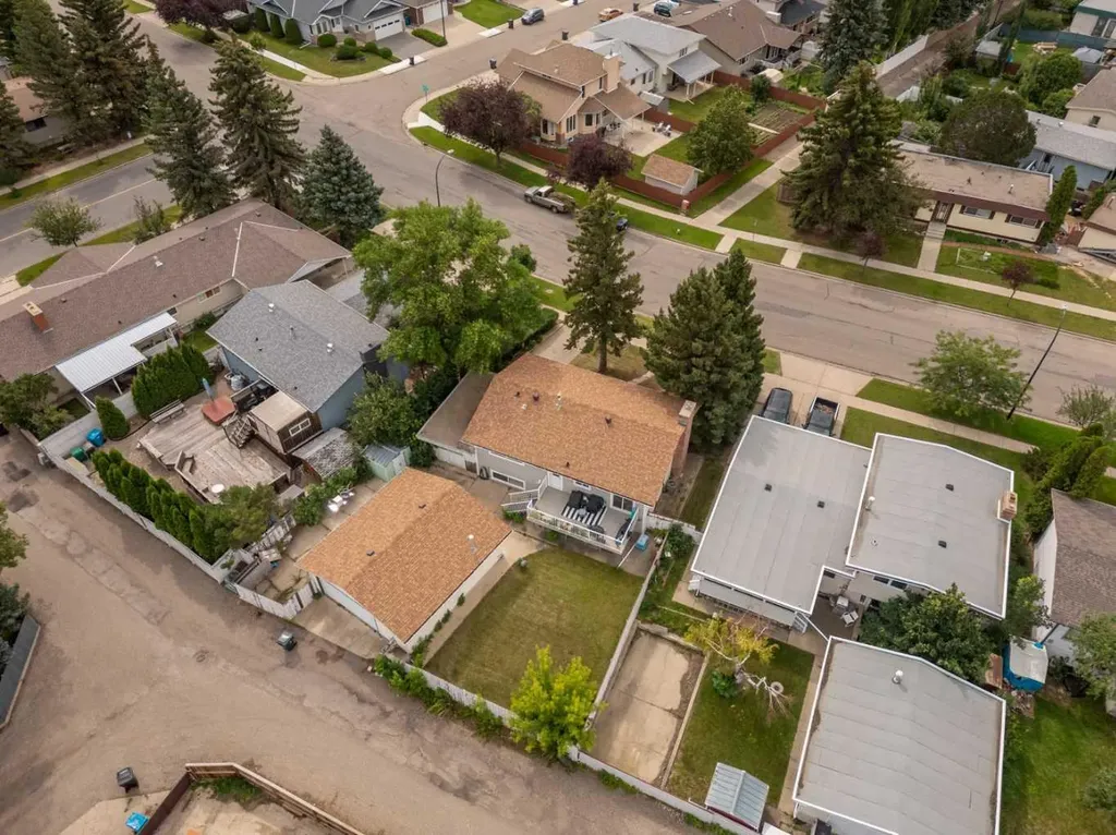 1109 Lakemount Boulevard S Lethbridge AB T1K 3S4