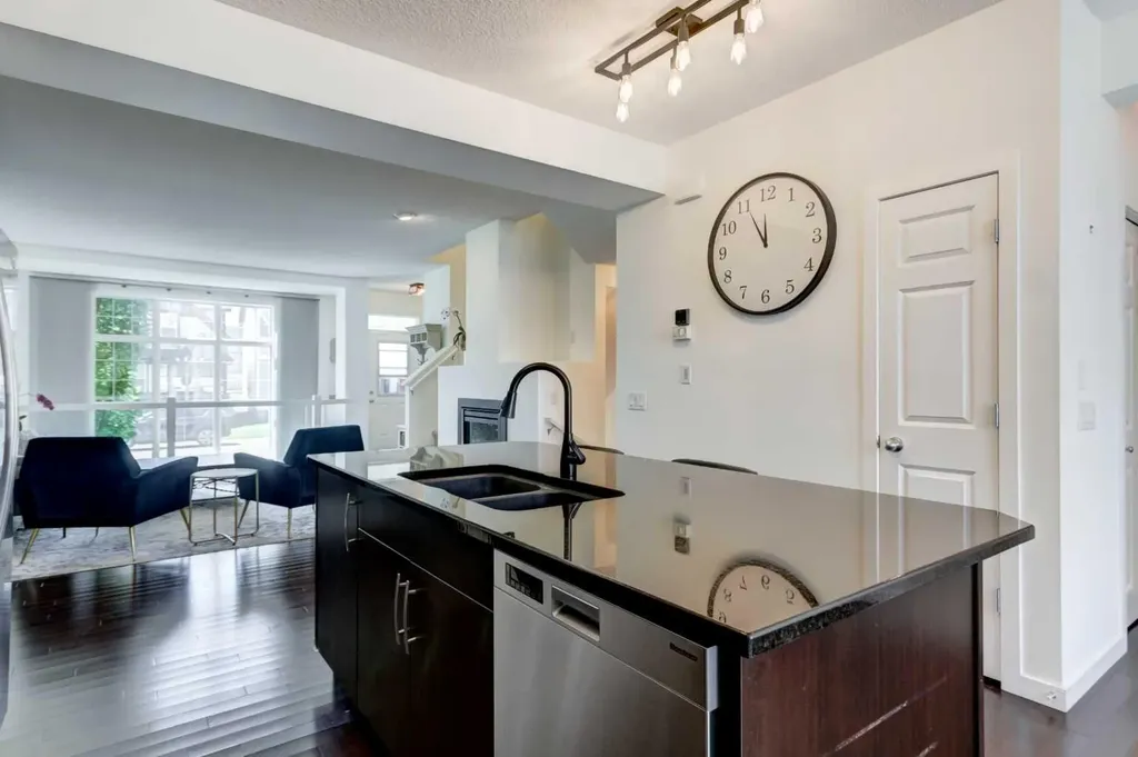 1058 New Brighton Park SE Calgary AB T2Z 0Y1