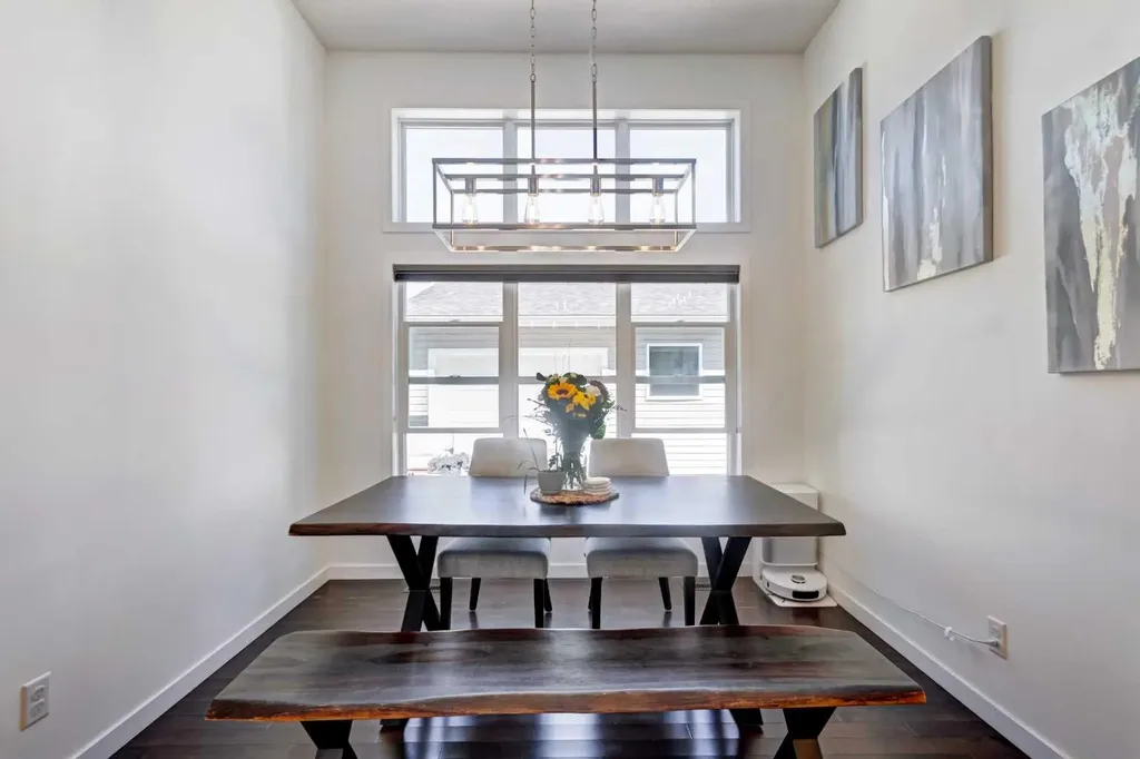 1058 New Brighton Park SE Calgary AB T2Z 0Y1