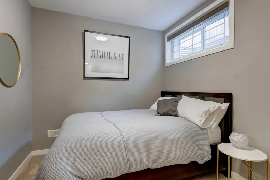 1058 New Brighton Park SE Calgary AB T2Z 0Y1