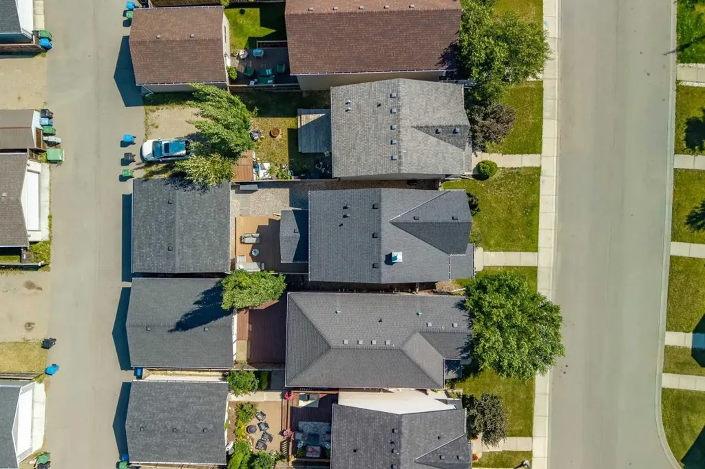1058 New Brighton Park SE Calgary AB T2Z 0Y1