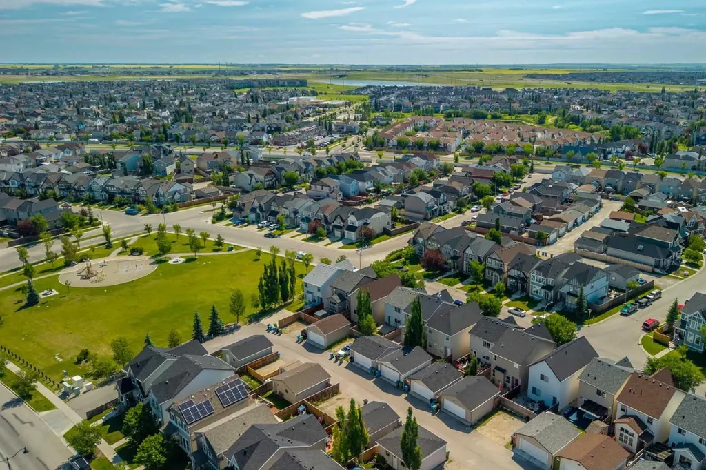 1058 New Brighton Park SE Calgary AB T2Z 0Y1