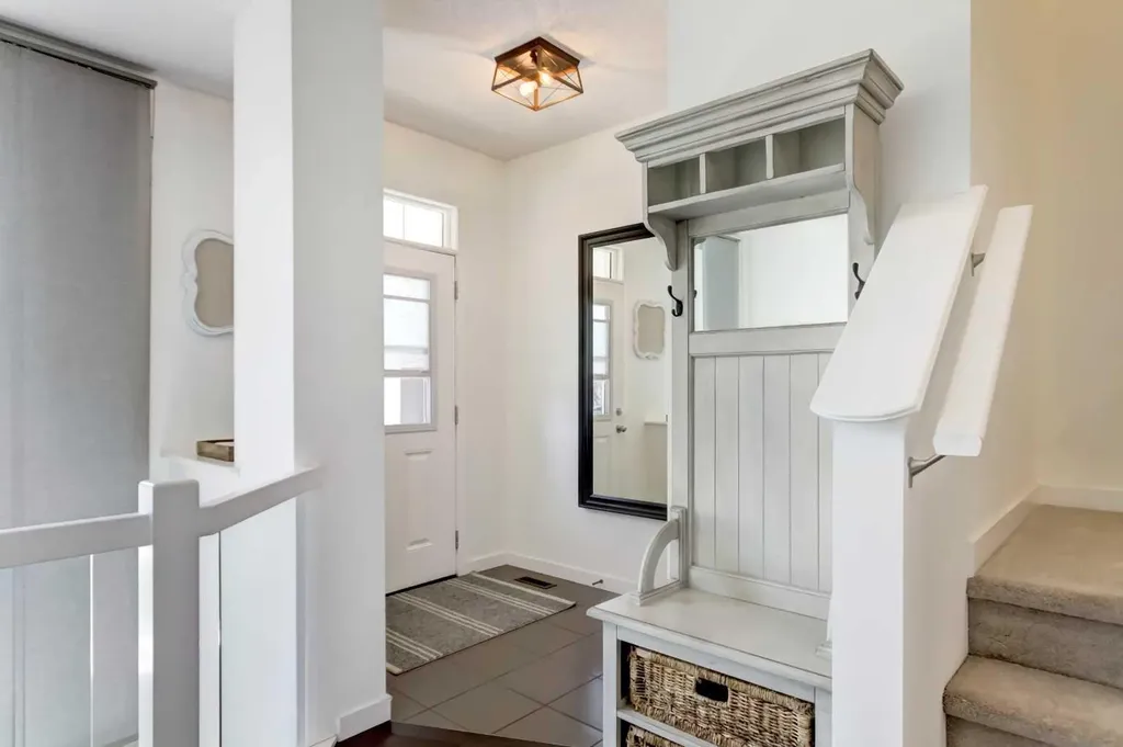 1058 New Brighton Park SE Calgary AB T2Z 0Y1